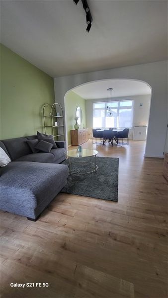 Instapklaar en lichtrijk 2-slaapkamerappartement in Merksem - foto 5