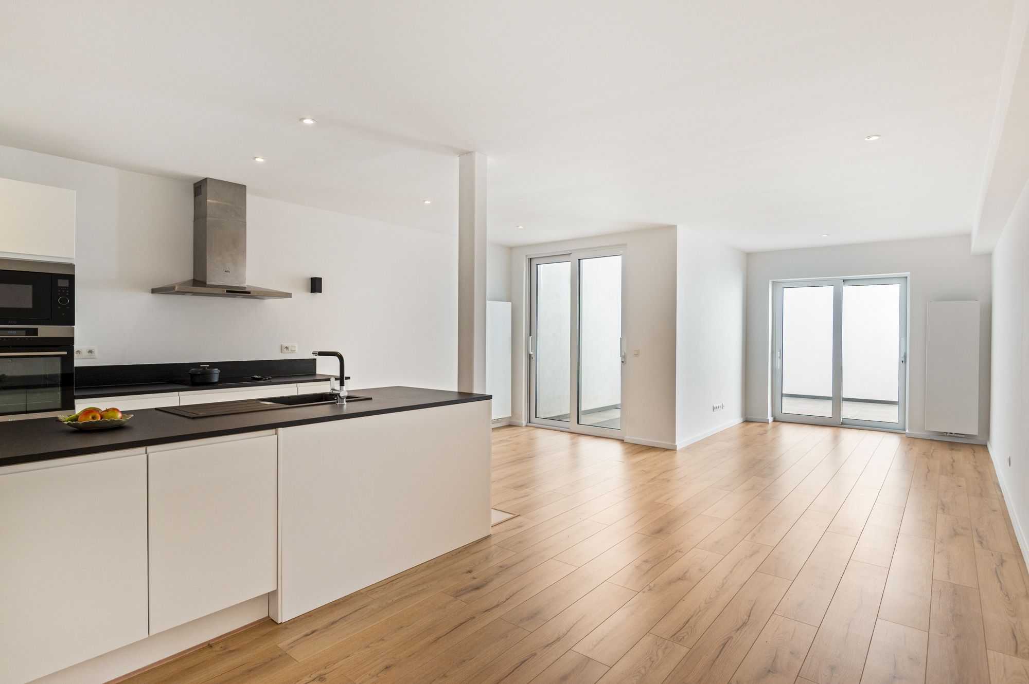 Instapklaar prachtig gerenoveerd gelijkvloersappartement met terras 1 slaapkamer - foto 2