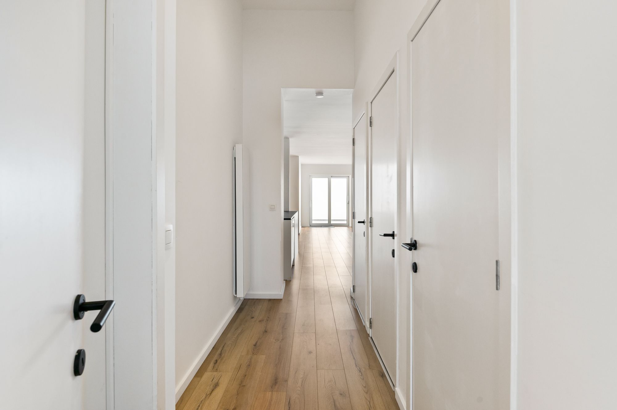 Instapklaar prachtig gerenoveerd gelijkvloersappartement met terras 1 slaapkamer - foto 4