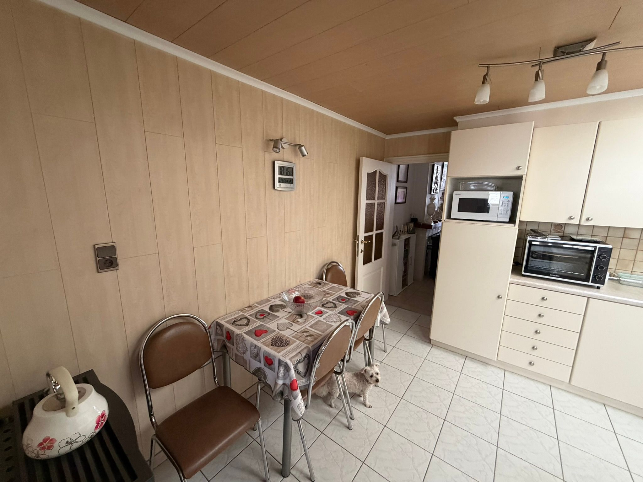 Ruime rijwoning met 2 slpk. + 2 afgewerkte zolderkamers - foto 5