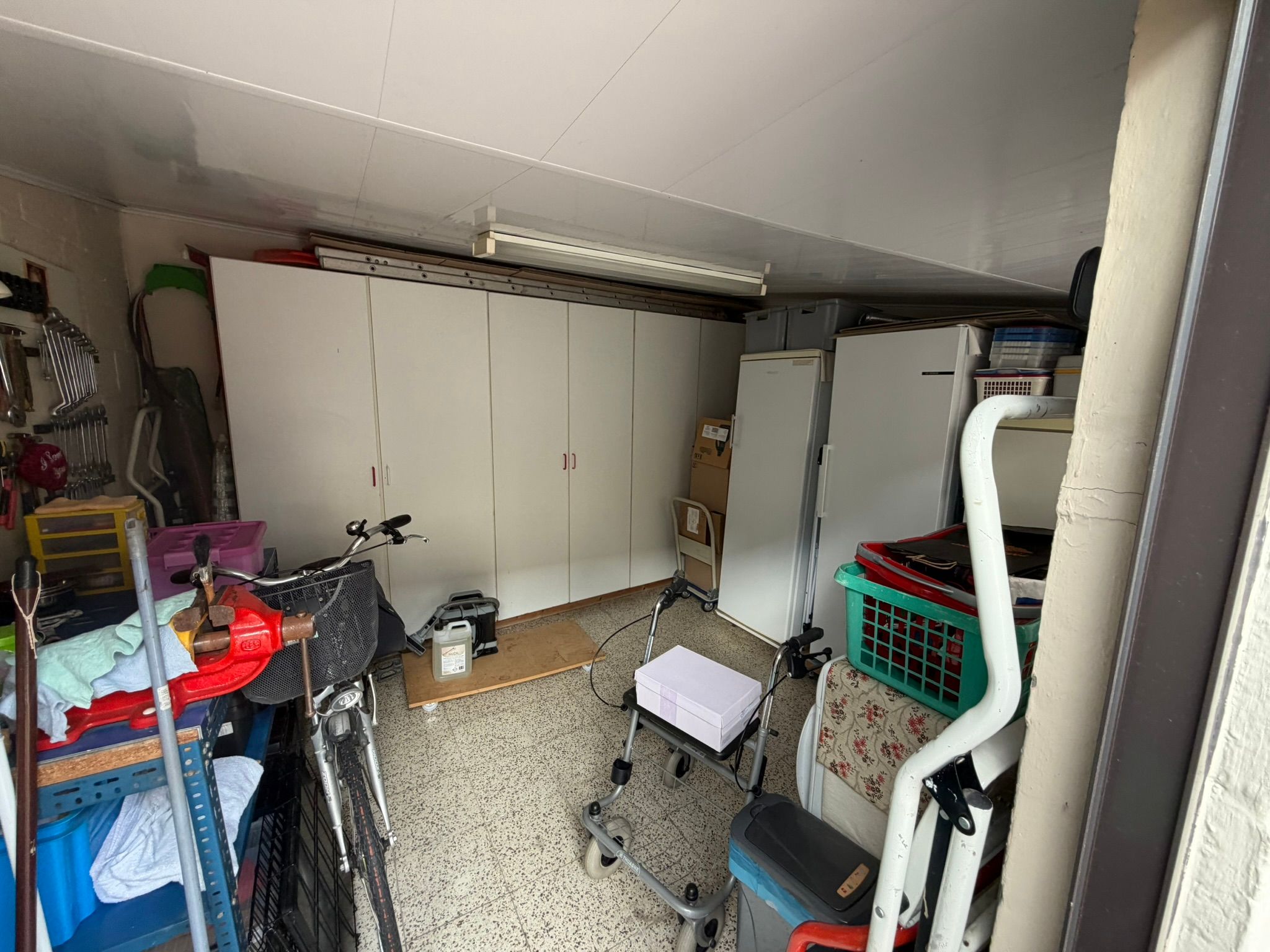 Ruime rijwoning met 2 slpk. + 2 afgewerkte zolderkamers - foto 9
