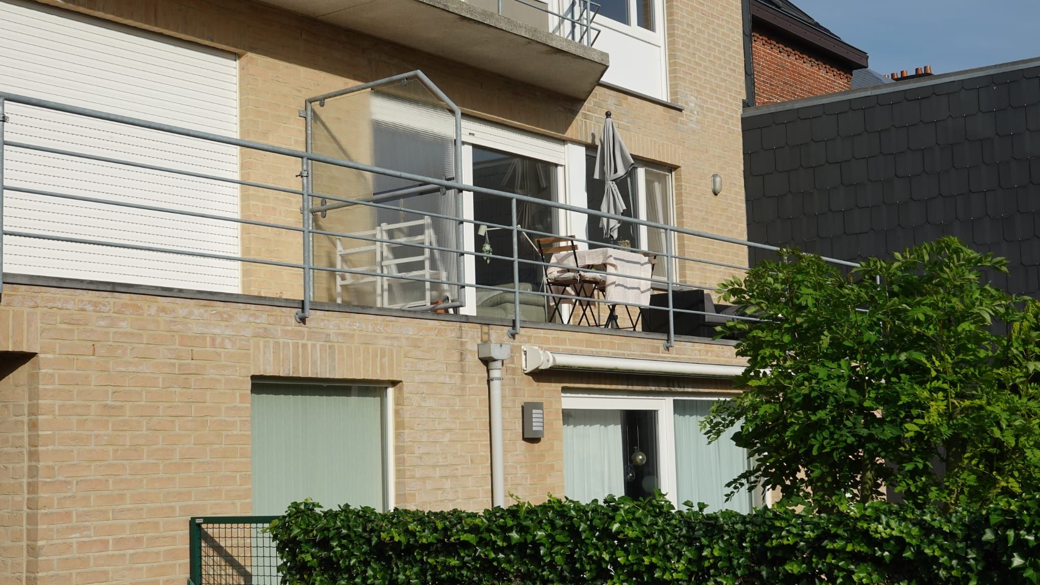 zonnig appartement met terras en garage - foto 3