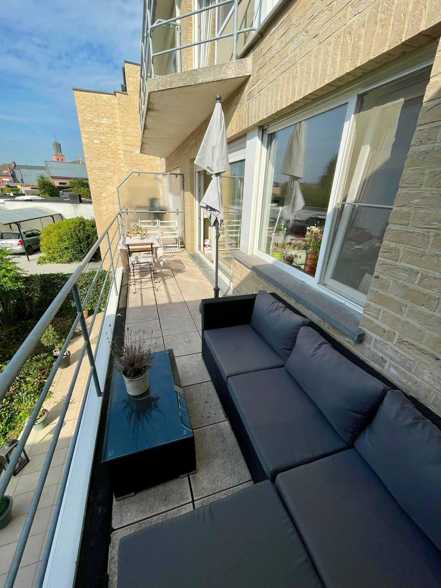 zonnig appartement met terras en garage - foto 2
