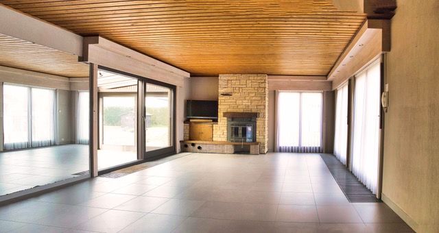 INSTAPKLARE GEZINSWONING MET 3 SLAAPKAMERS, ZONNEPANELEN EN 1.100 m² GROND  - foto 2