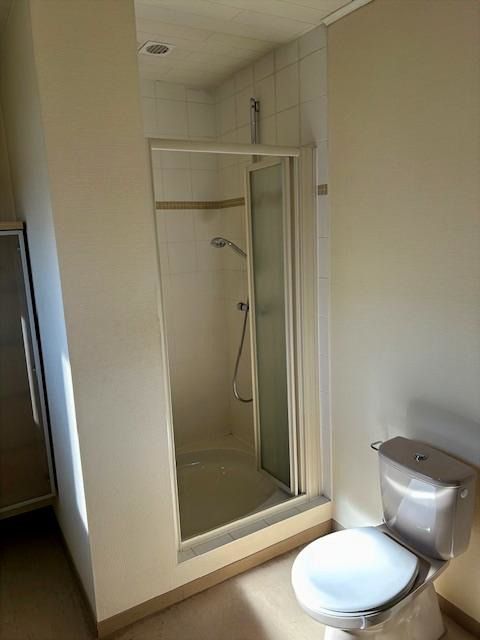 INSTAPKLARE GEZINSWONING MET 3 SLAAPKAMERS, ZONNEPANELEN EN 1.100 m² GROND  - foto 7