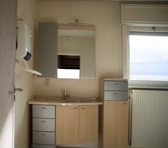 INSTAPKLARE GEZINSWONING MET 3 SLAAPKAMERS, ZONNEPANELEN EN 1.100 m² GROND  - foto 8