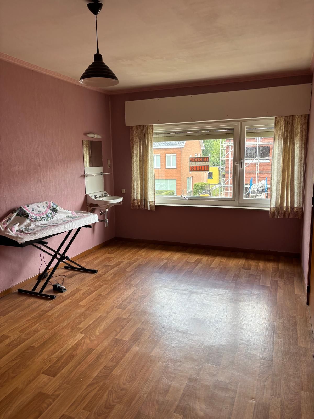 Ruime woning 4 slaapkamers te Oostkamp vlakbij Brugge - foto 9