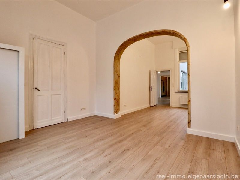 Gerenoveerde instapklare grote rijwoning !!!!! - foto 3