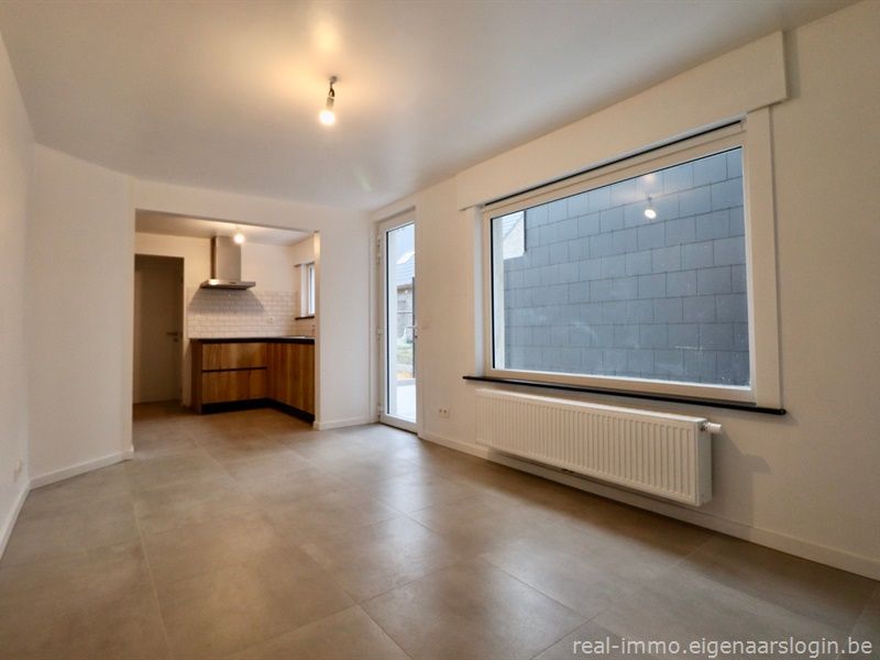 Gerenoveerde instapklare grote rijwoning !!!!! - foto 4