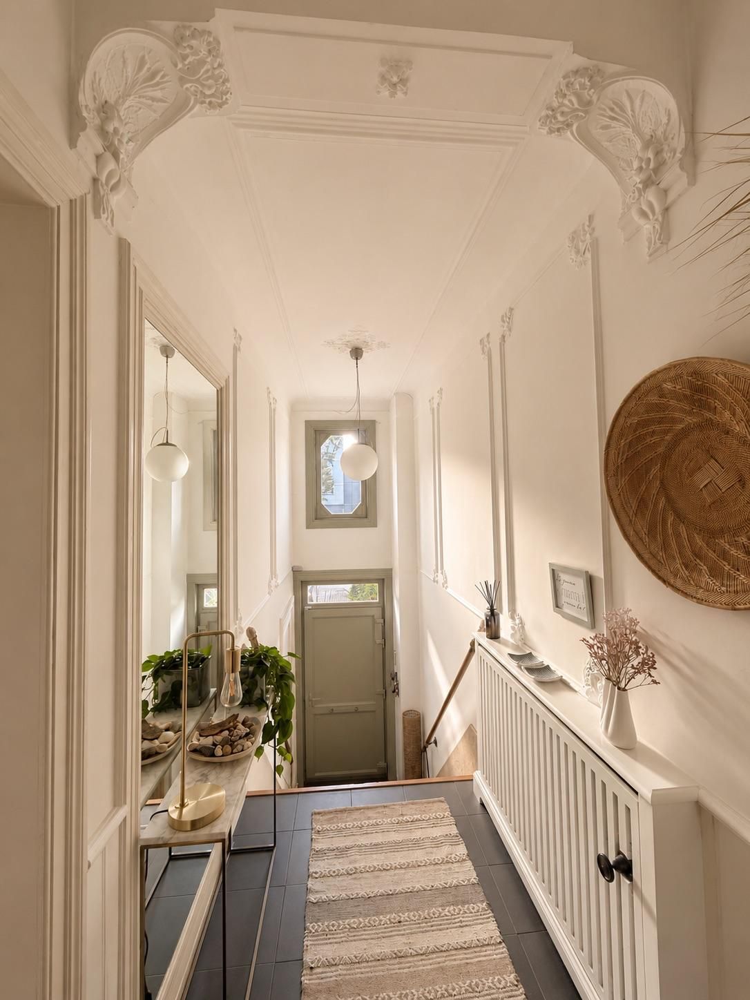 Karaktervol herenhuis met zwembad op grens Merksem/Schoten - foto 3