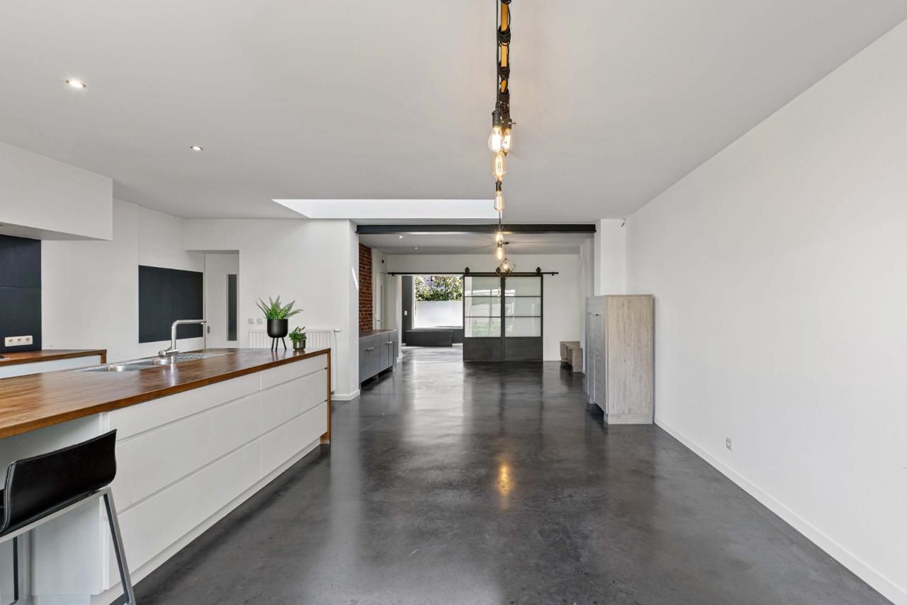 Gerenoveerde woning in hartje Roeselare - foto 2