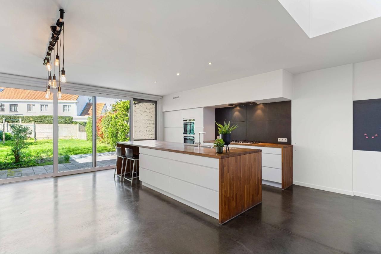 Gerenoveerde woning in hartje Roeselare - foto 4