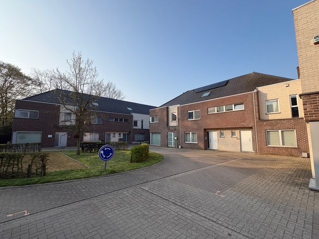 Woning in rustige buurt te Burcht - foto 2