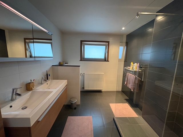 Woning in rustige buurt te Burcht - foto 11