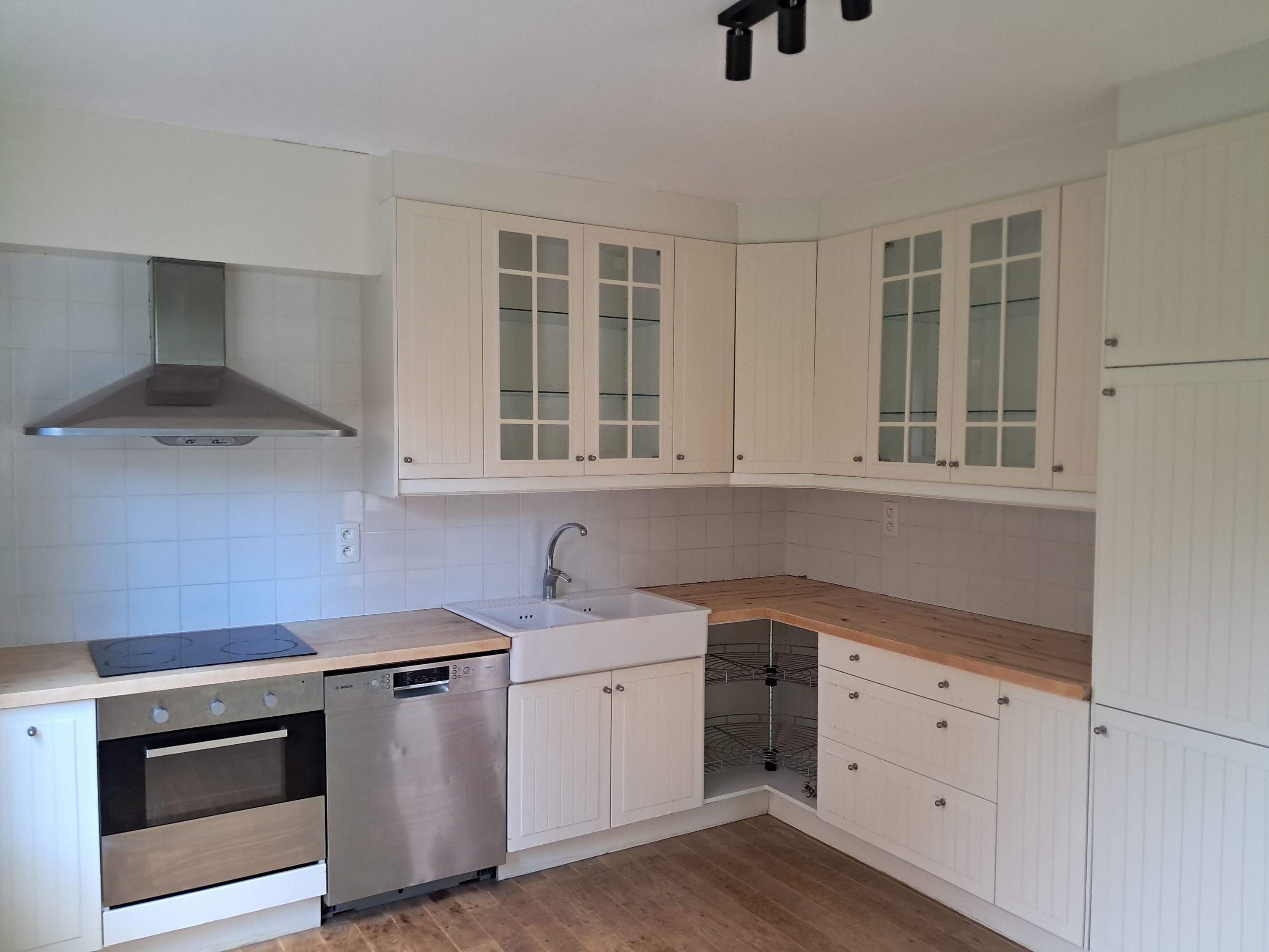 Ruim en lichtrijk appartement met garage - foto 4