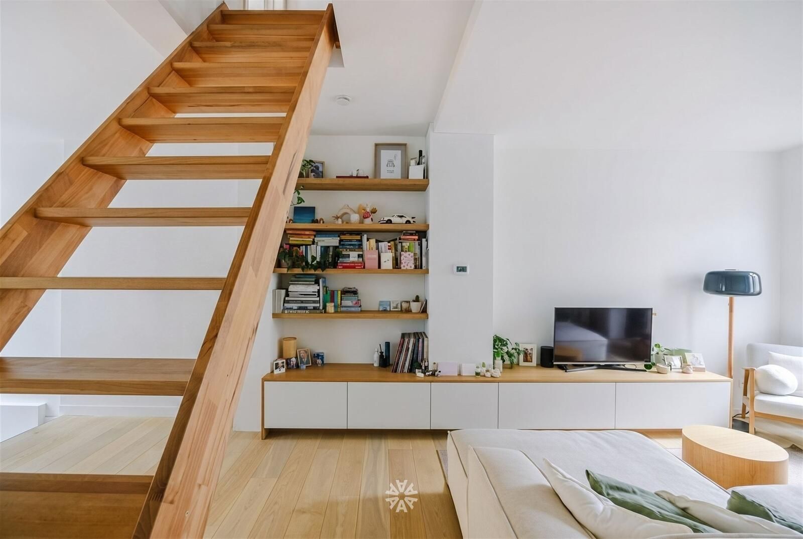 Instapklare woning met drie slaapkamers en gezellige buitenkoer - foto 3