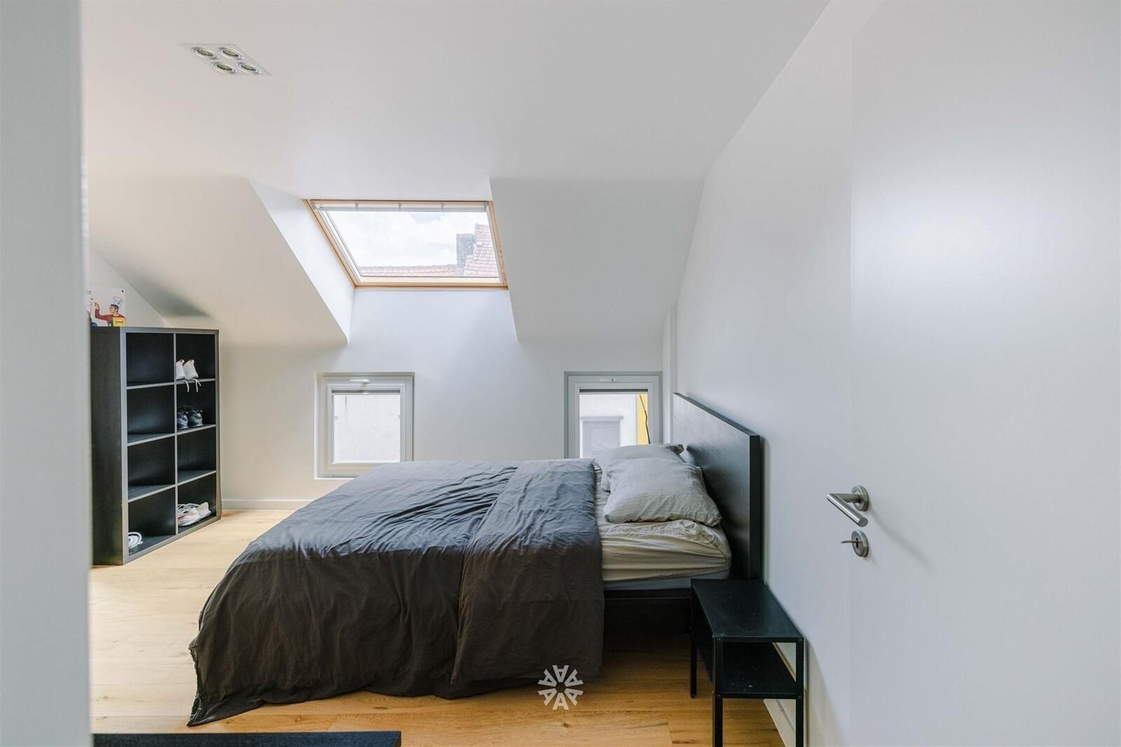 Instapklare woning met drie slaapkamers en gezellige buitenkoer - foto 10
