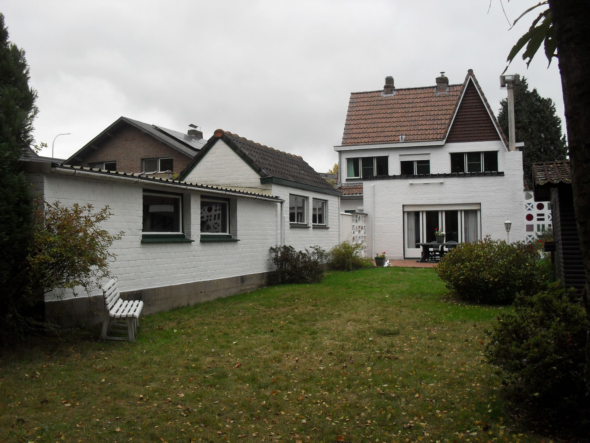 Te renoveren fifties landhuis met grote parktuin, dubbele garage en magazijn - foto 4