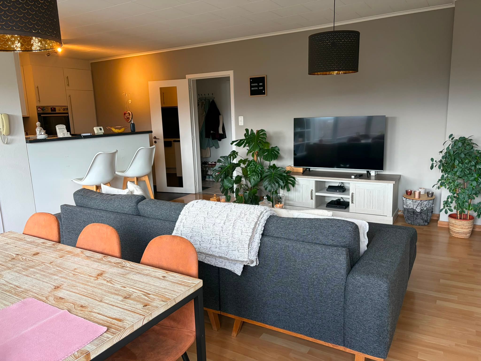 Ruim appartement met 2 slaapkamers en garage in Oostakker   - foto 15