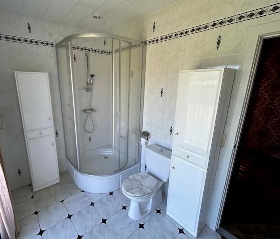 TE RENOVEREN WONING OP 1.100 m² MET VEEL POTENTIEEL. - foto 3