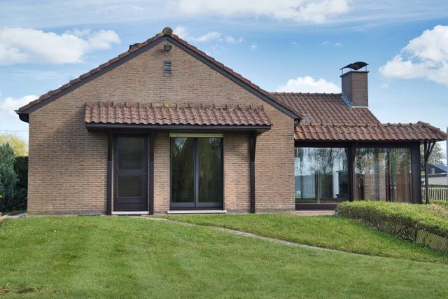 TE RENOVEREN WONING OP 1.100 m² MET VEEL POTENTIEEL. - foto 2