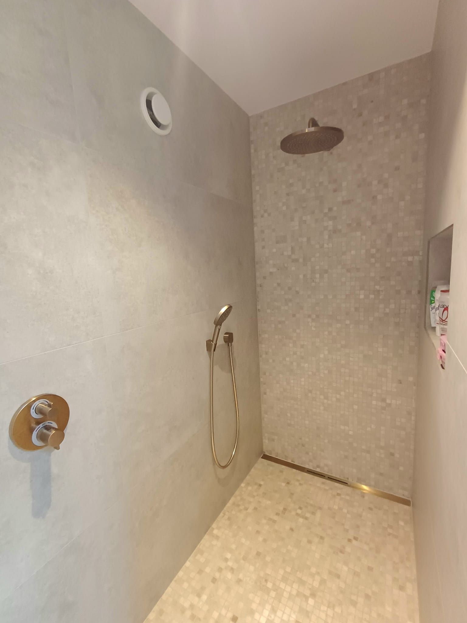 Totaal gerenoveerde charmante woning met gezellig tuintje - foto 9