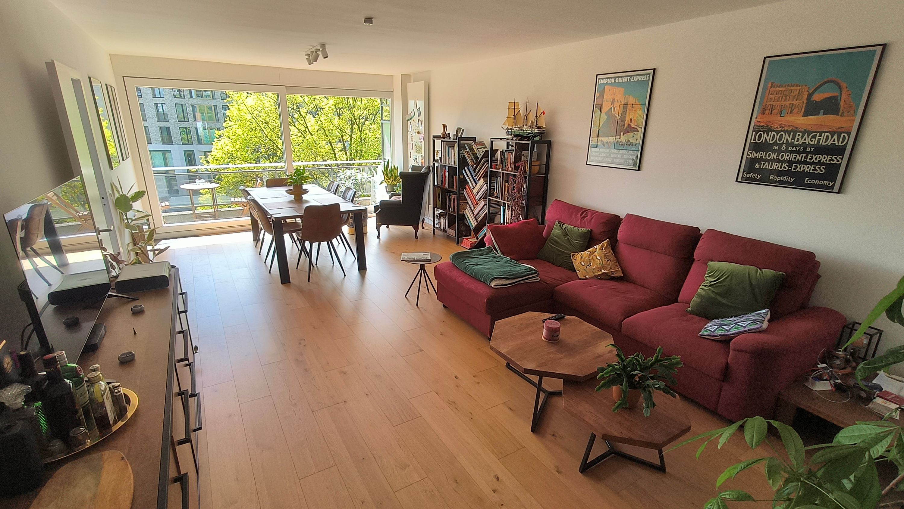 Ruim 2-slaapkamer appartement met zonnig balkon - foto 3