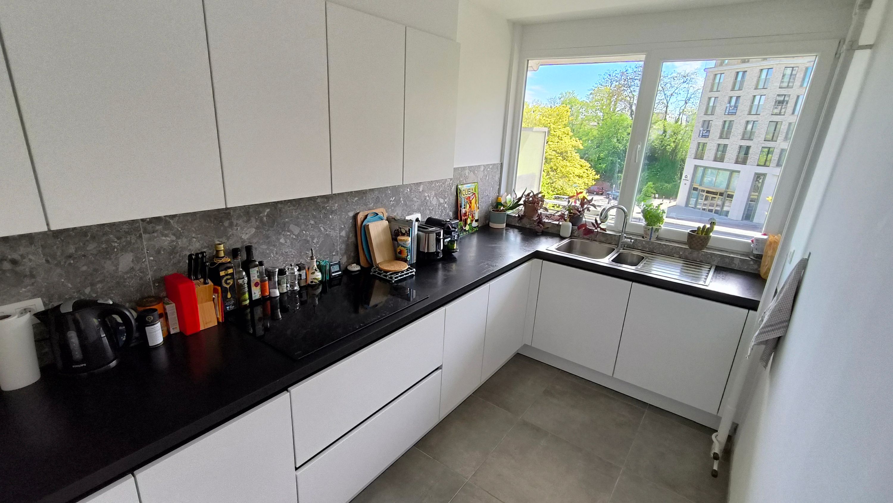 Ruim 2-slaapkamer appartement met zonnig balkon - foto 4