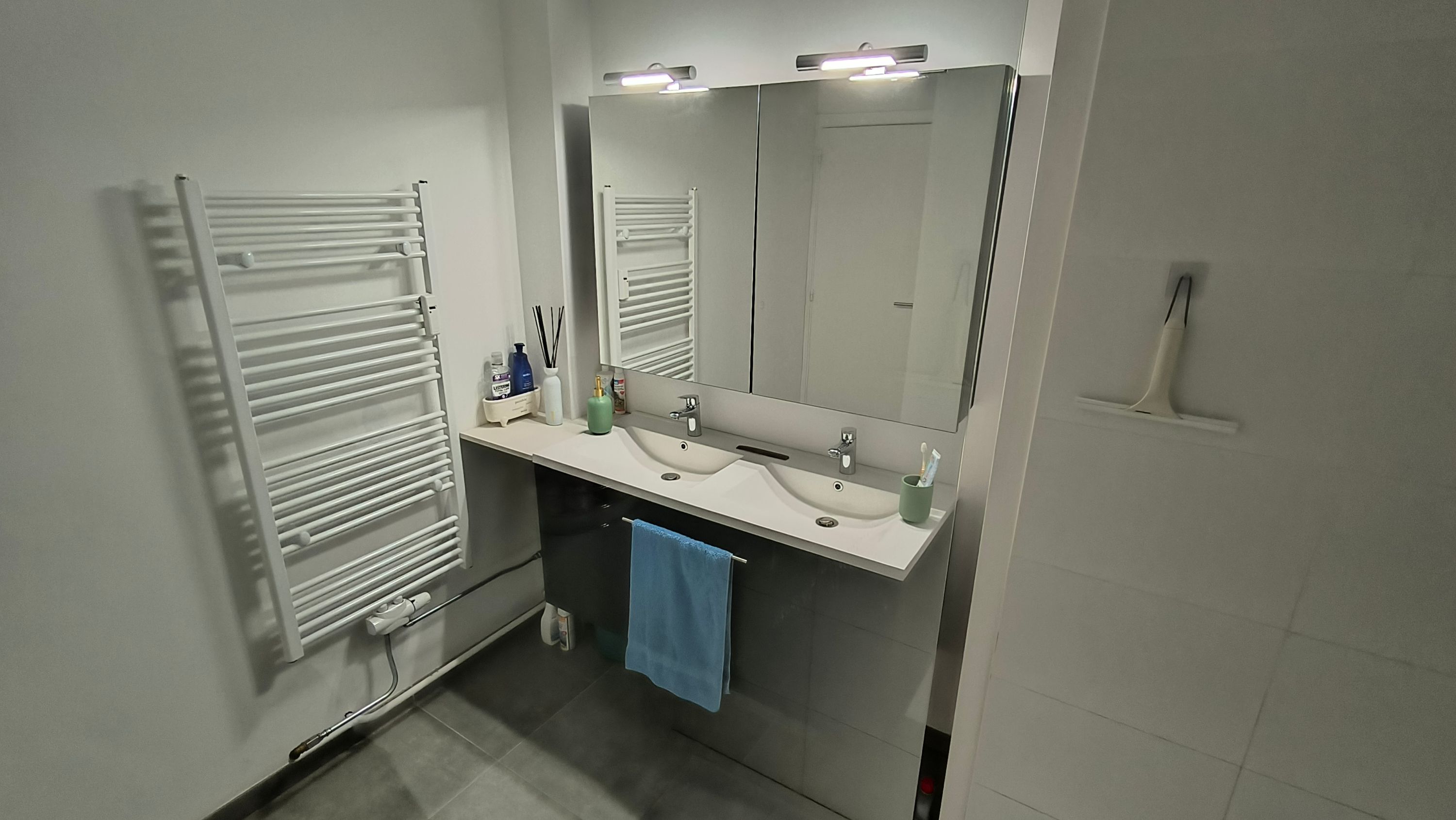 Ruim 2-slaapkamer appartement met zonnig balkon - foto 10