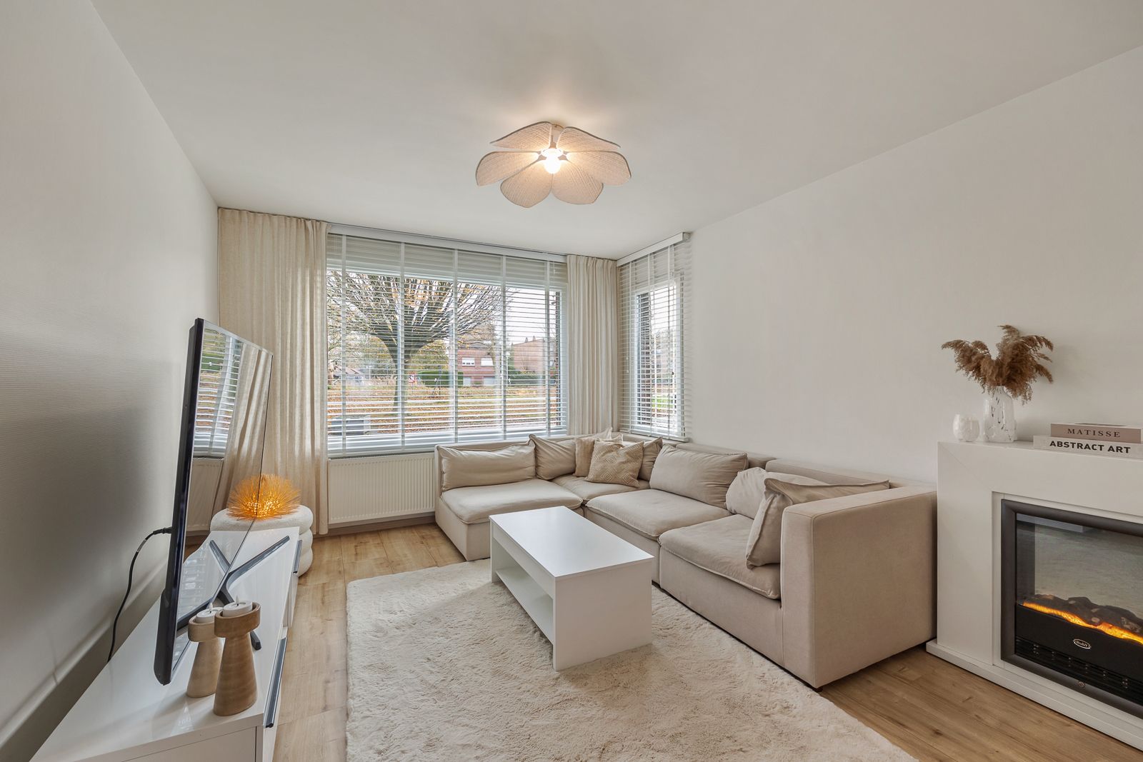 Zeer charmante woning aan de vaart in schoten - foto 2
