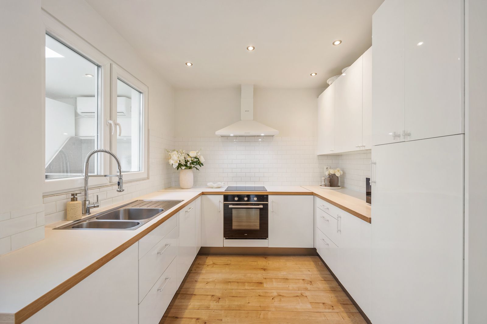 Zeer charmante woning aan de vaart in schoten - foto 4