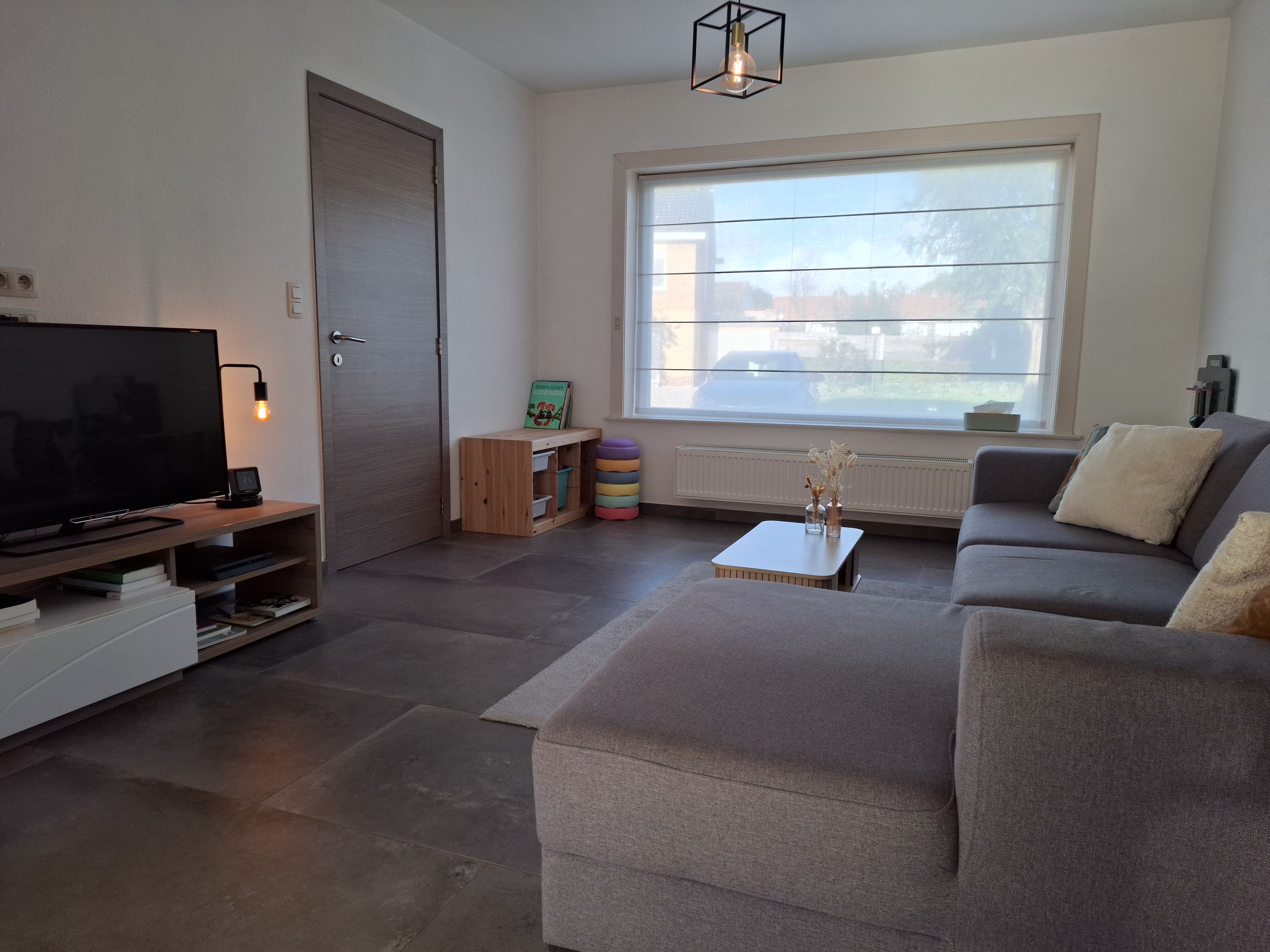 Instapklare gerenoveerde woning met 3 slaapkamers, garage en tuin. - foto 3