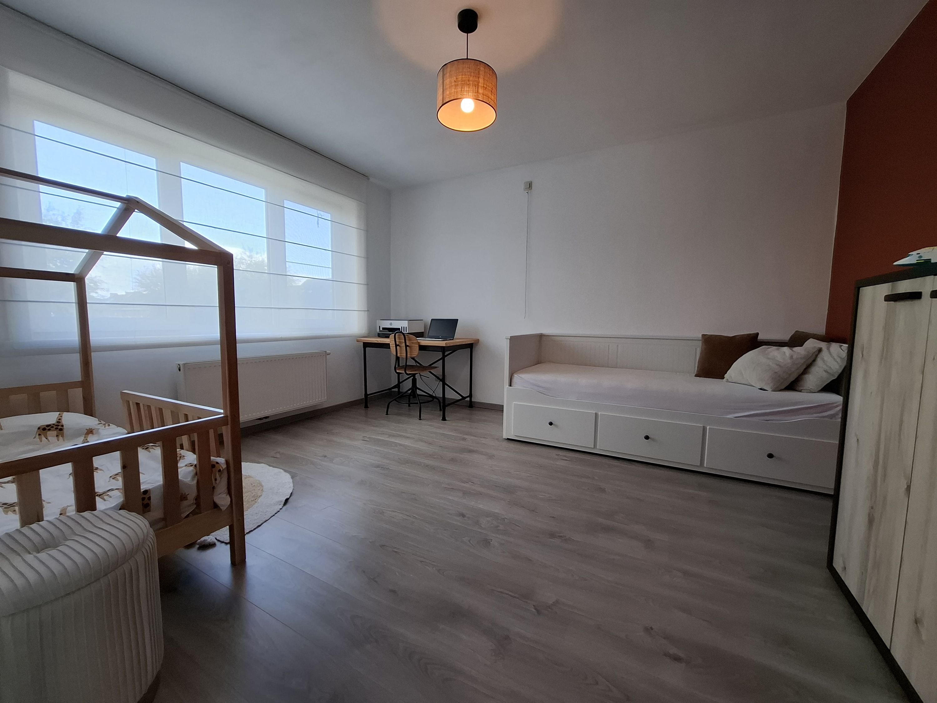Instapklare gerenoveerde woning met 3 slaapkamers, garage en tuin. - foto 7
