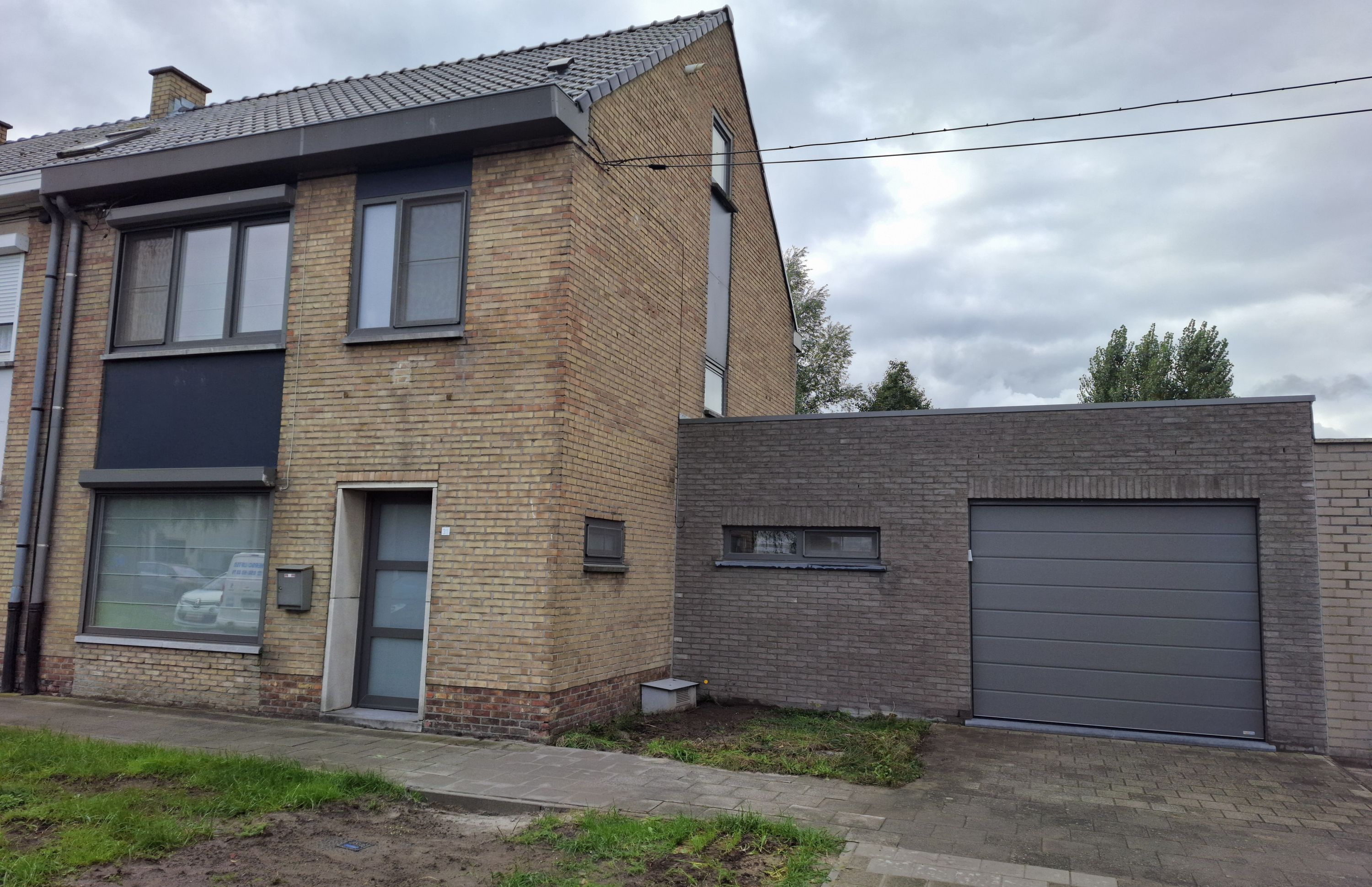 Instapklare gerenoveerde woning met 3 slaapkamers, garage en tuin. - foto 8