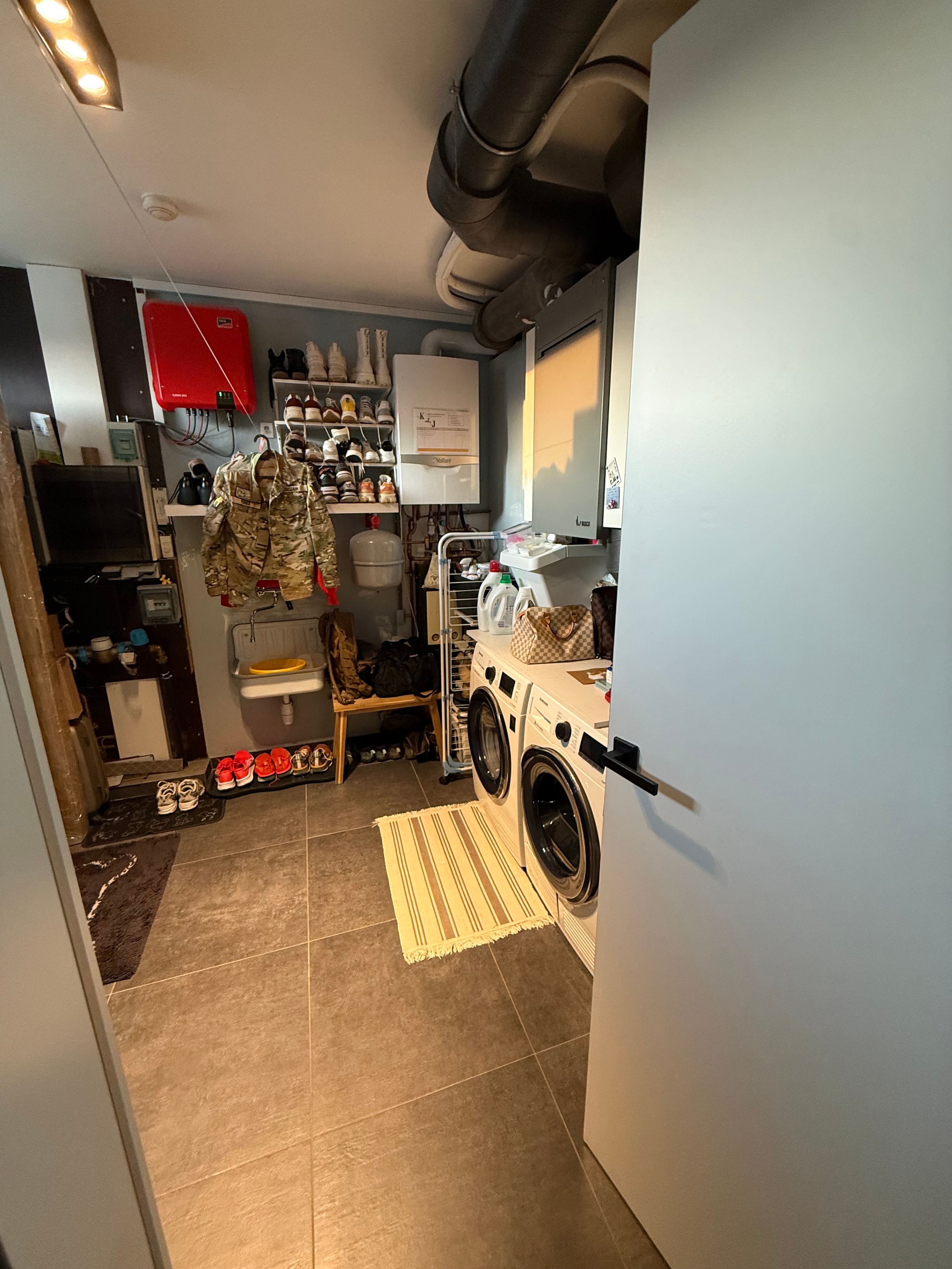 Prachtige Halfopen bebouwing super energiezuinig  met zwembad  - foto 9