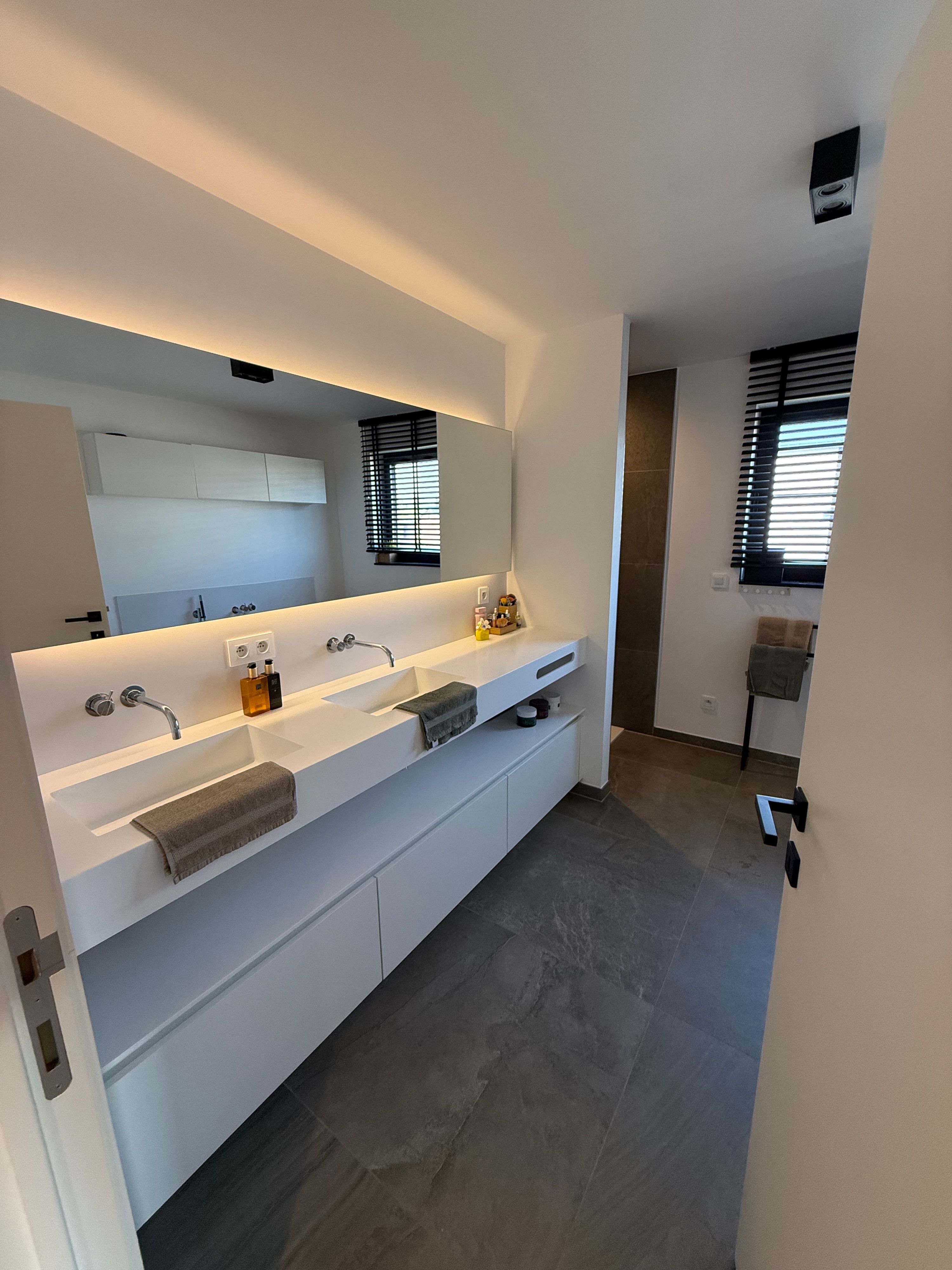 Prachtige Halfopen bebouwing super energiezuinig  met zwembad  - foto 10