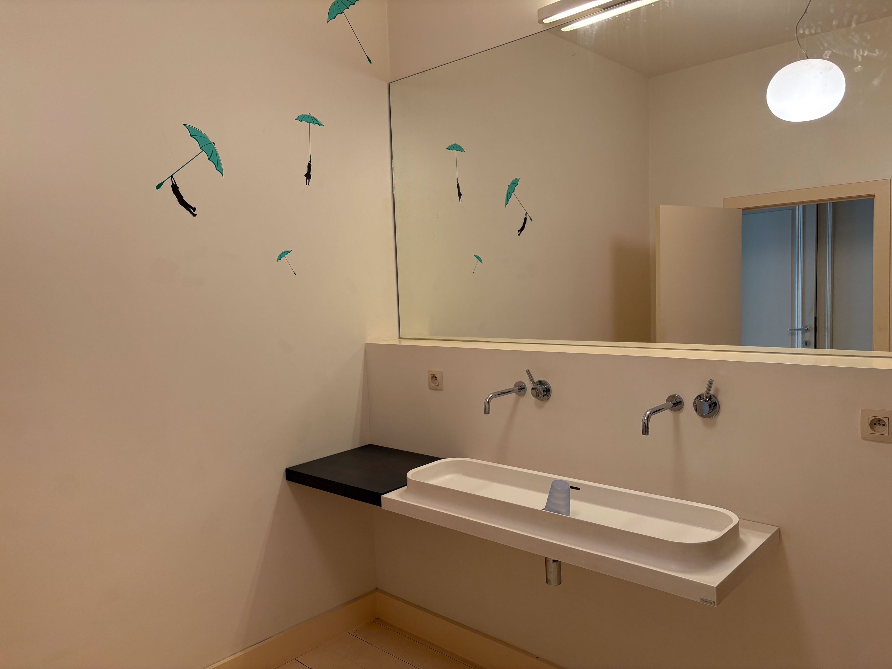 Moderne 4-slaapkamer gezinswoning met klassieke elementen - foto 3