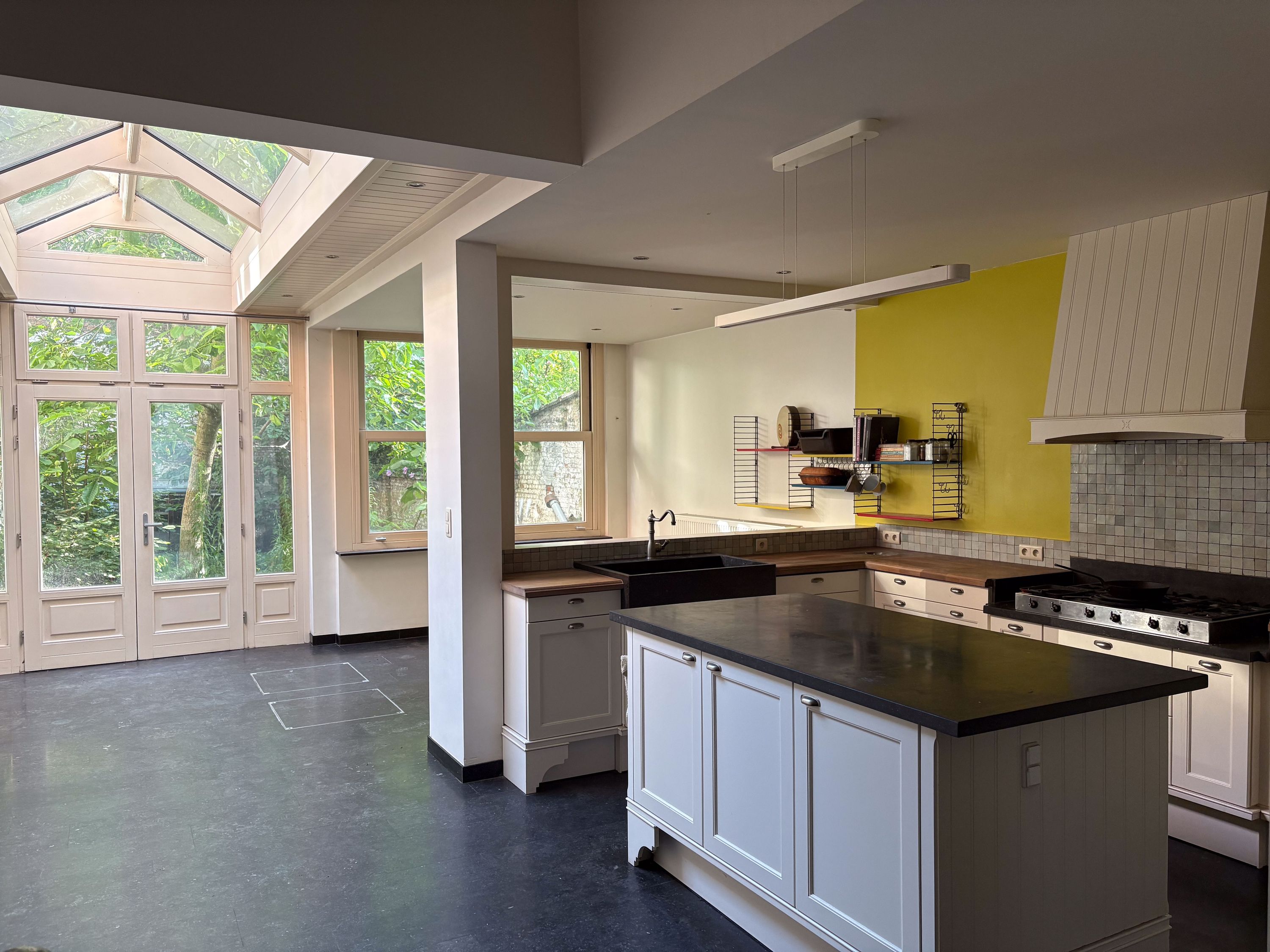 Moderne 4-slaapkamer gezinswoning met klassieke elementen - foto 2