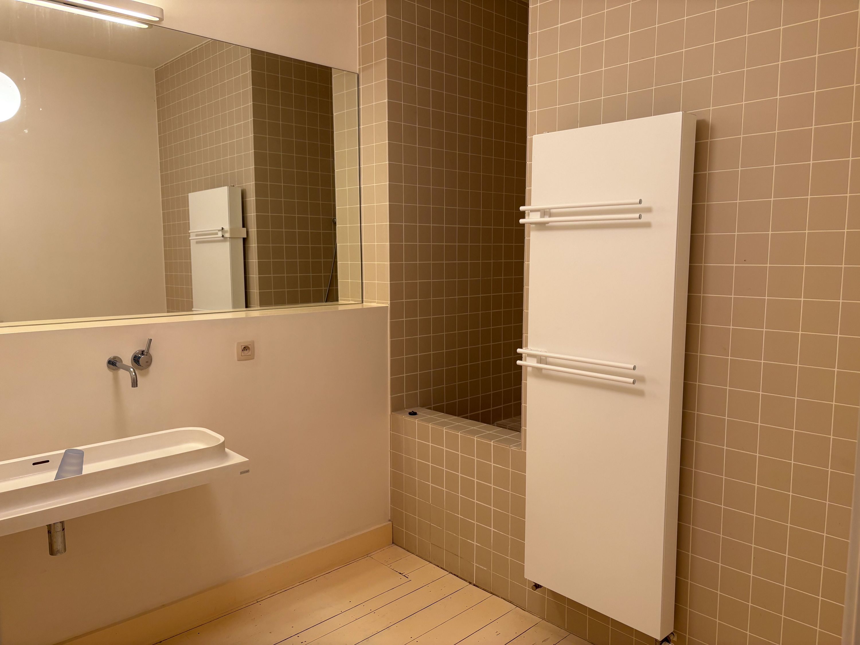 Moderne 4-slaapkamer gezinswoning met klassieke elementen - foto 4