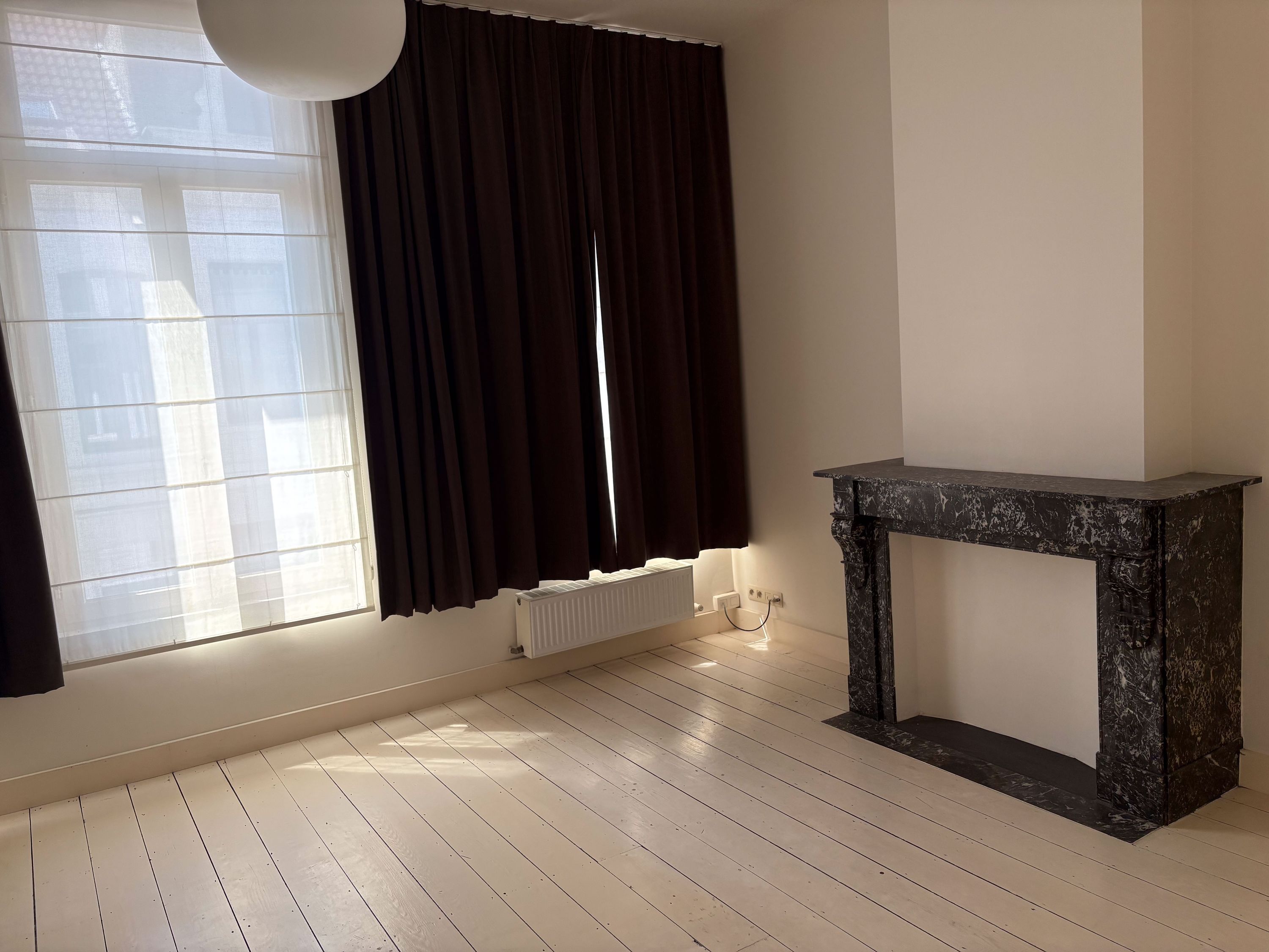 Moderne 4-slaapkamer gezinswoning met klassieke elementen - foto 5