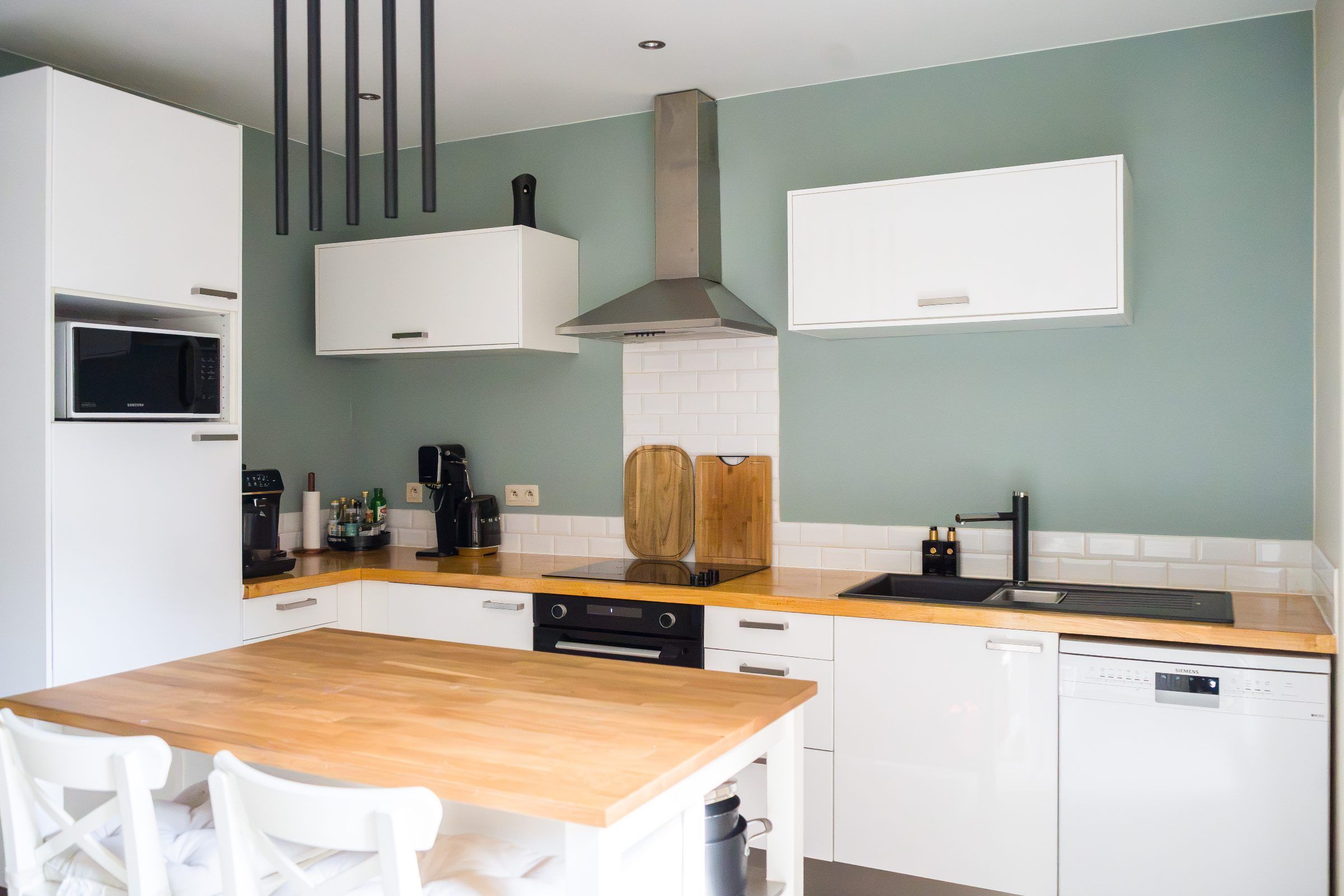 Instapklare moderne rijwoning met zonnig tuinterras in hartje Deinze 🏡✨ - foto 4