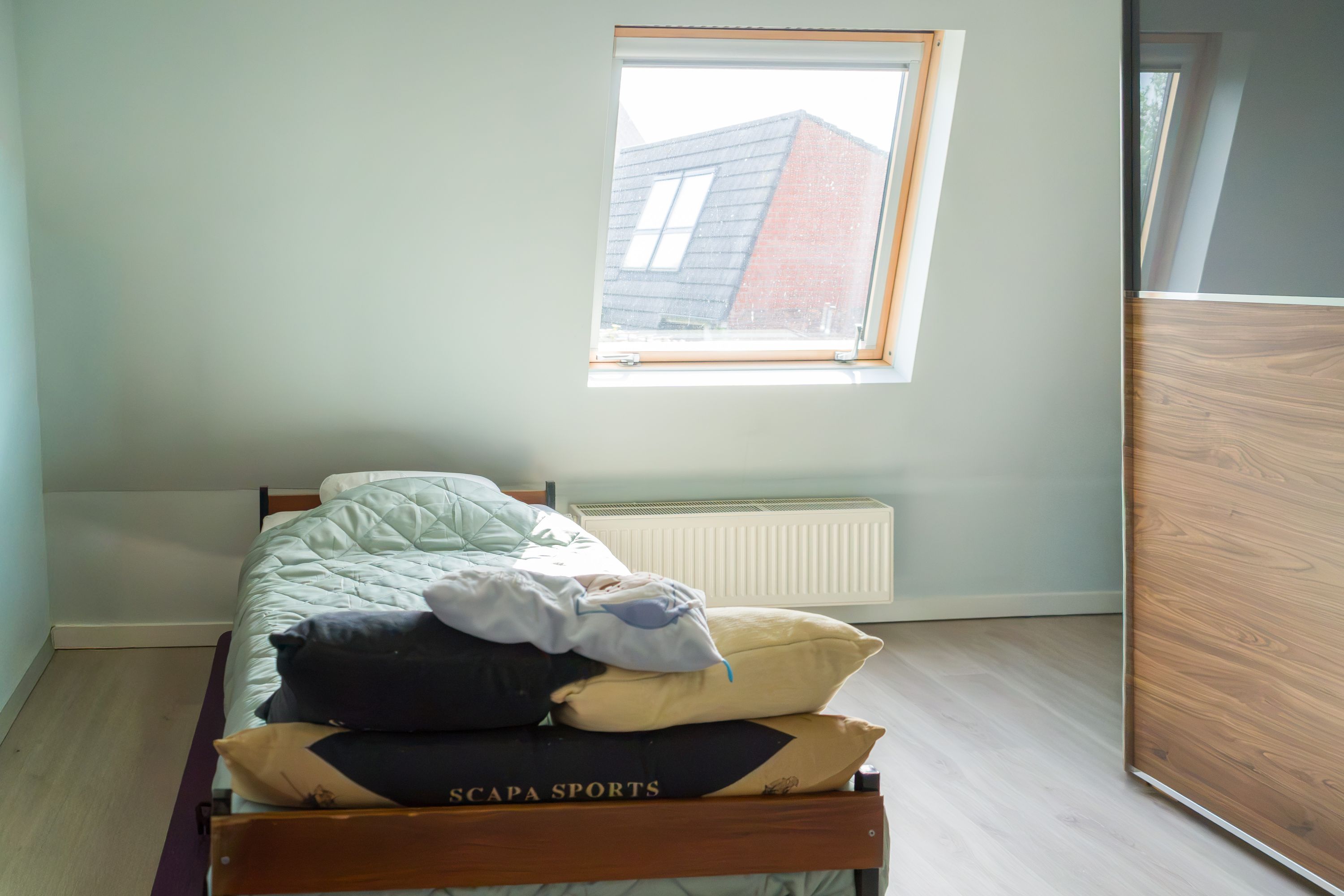 Instapklare moderne rijwoning met zonnig tuinterras in hartje Deinze 🏡✨ - foto 7