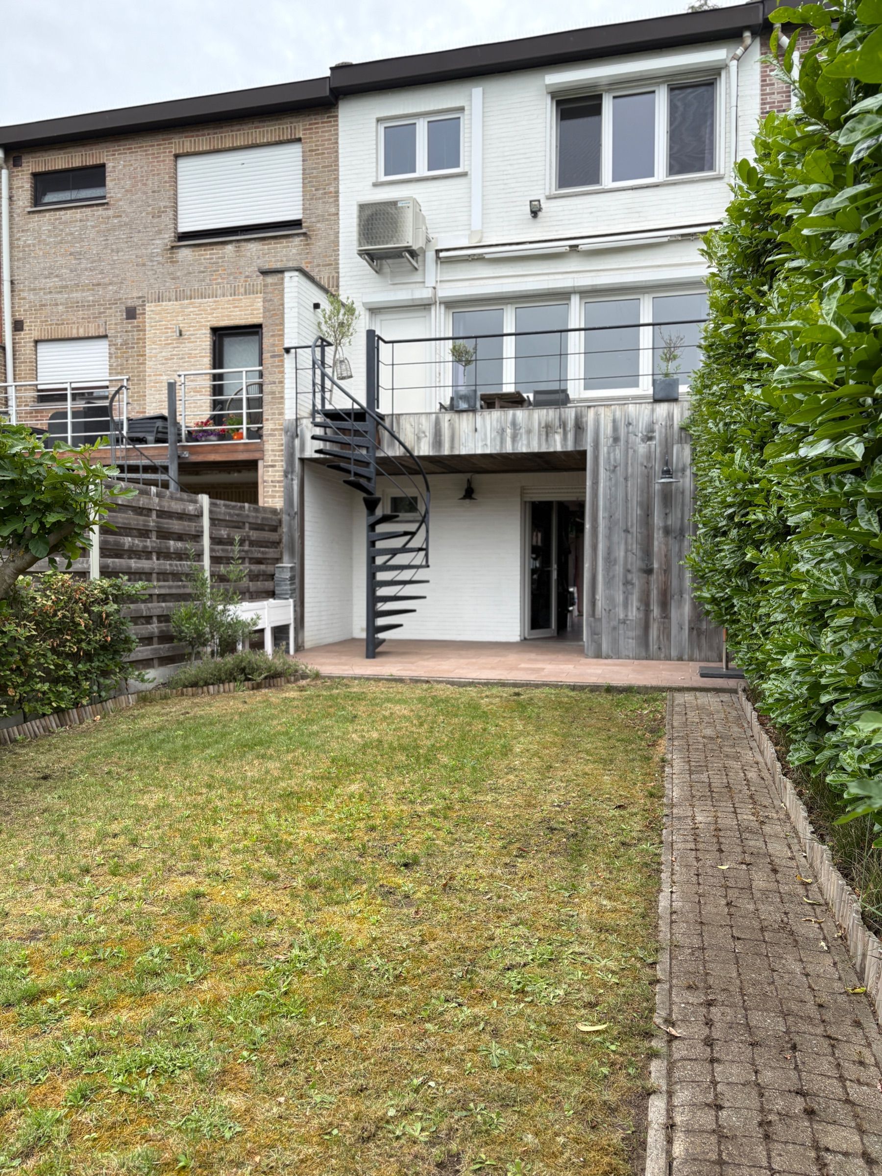 Lichtrijke bel-etage met zonnige ZW-tuin - foto 3