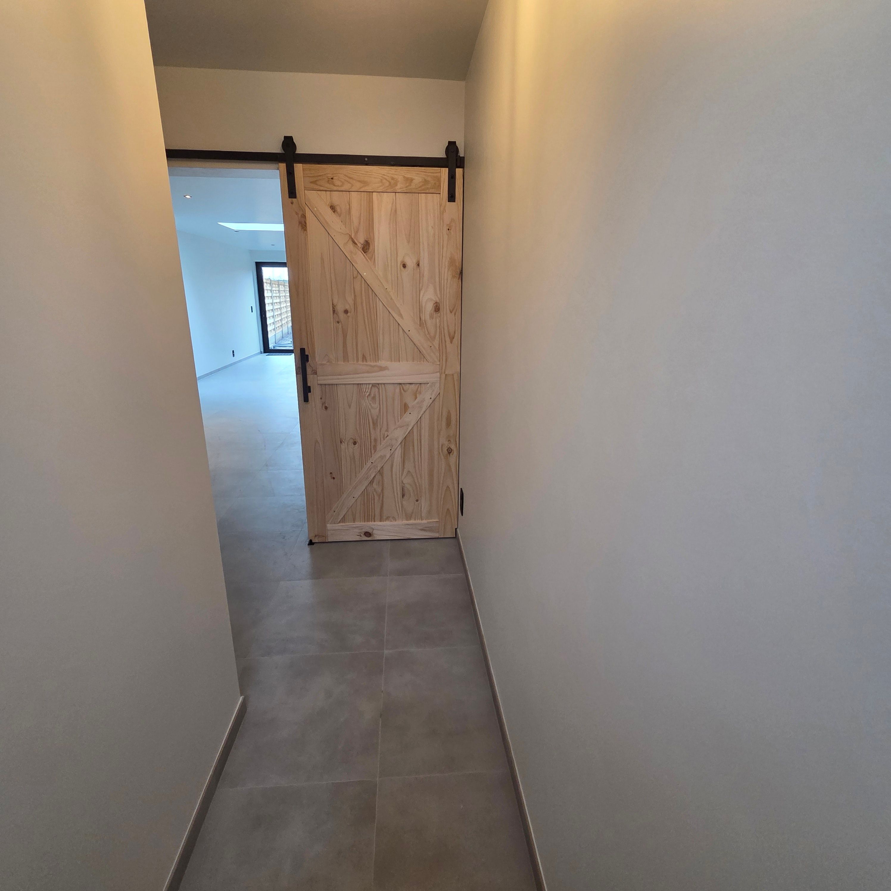 Volledig gerenoveerde woning met zonnige tuin! - foto 5