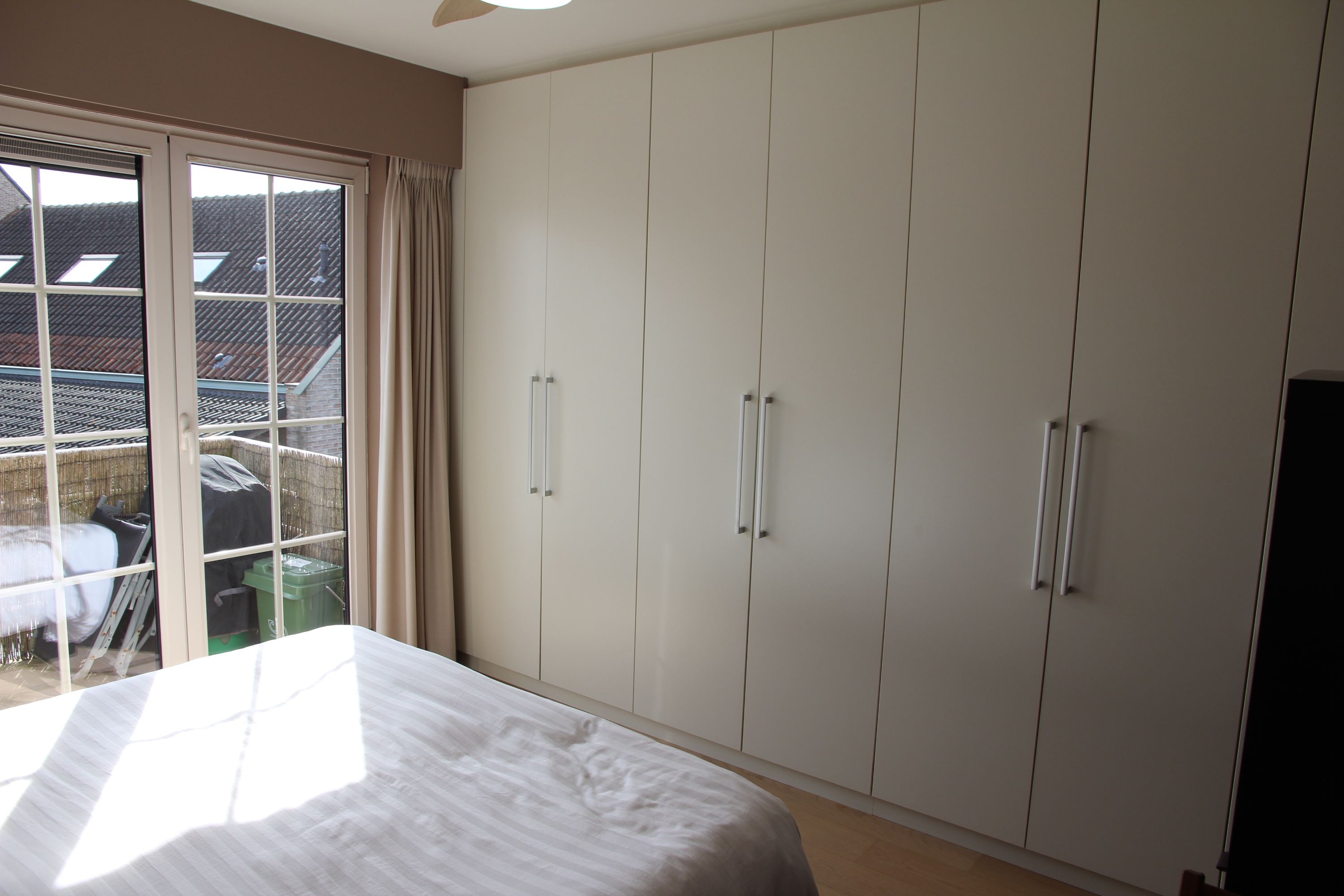 Instapklaar 3 gevel appartement op 1ste verdiep met lift en 2 terrassen - foto 8