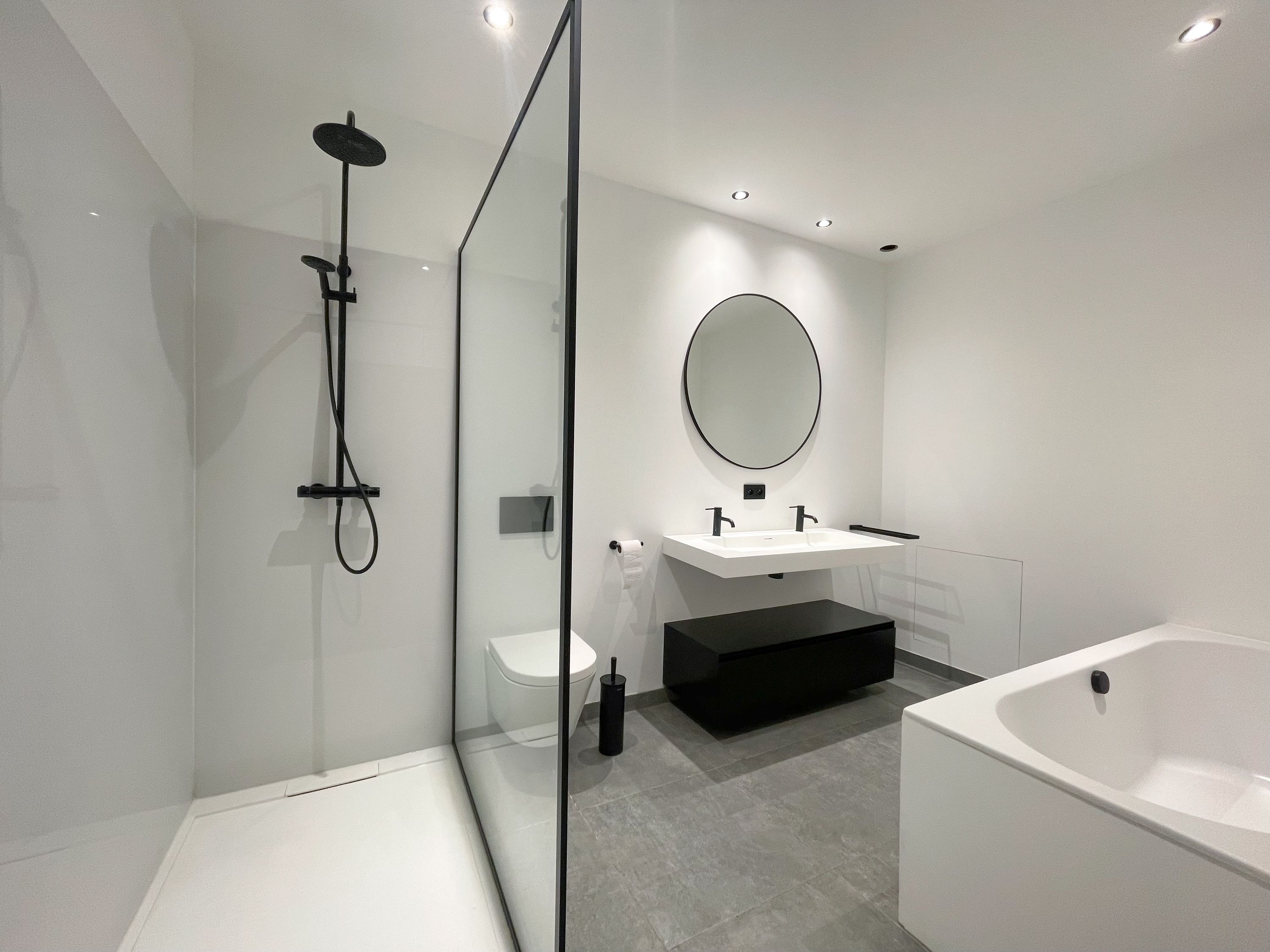 Recent gerenoveerde gezinswoning met moderne uitstraling en industriële accenten - foto 6