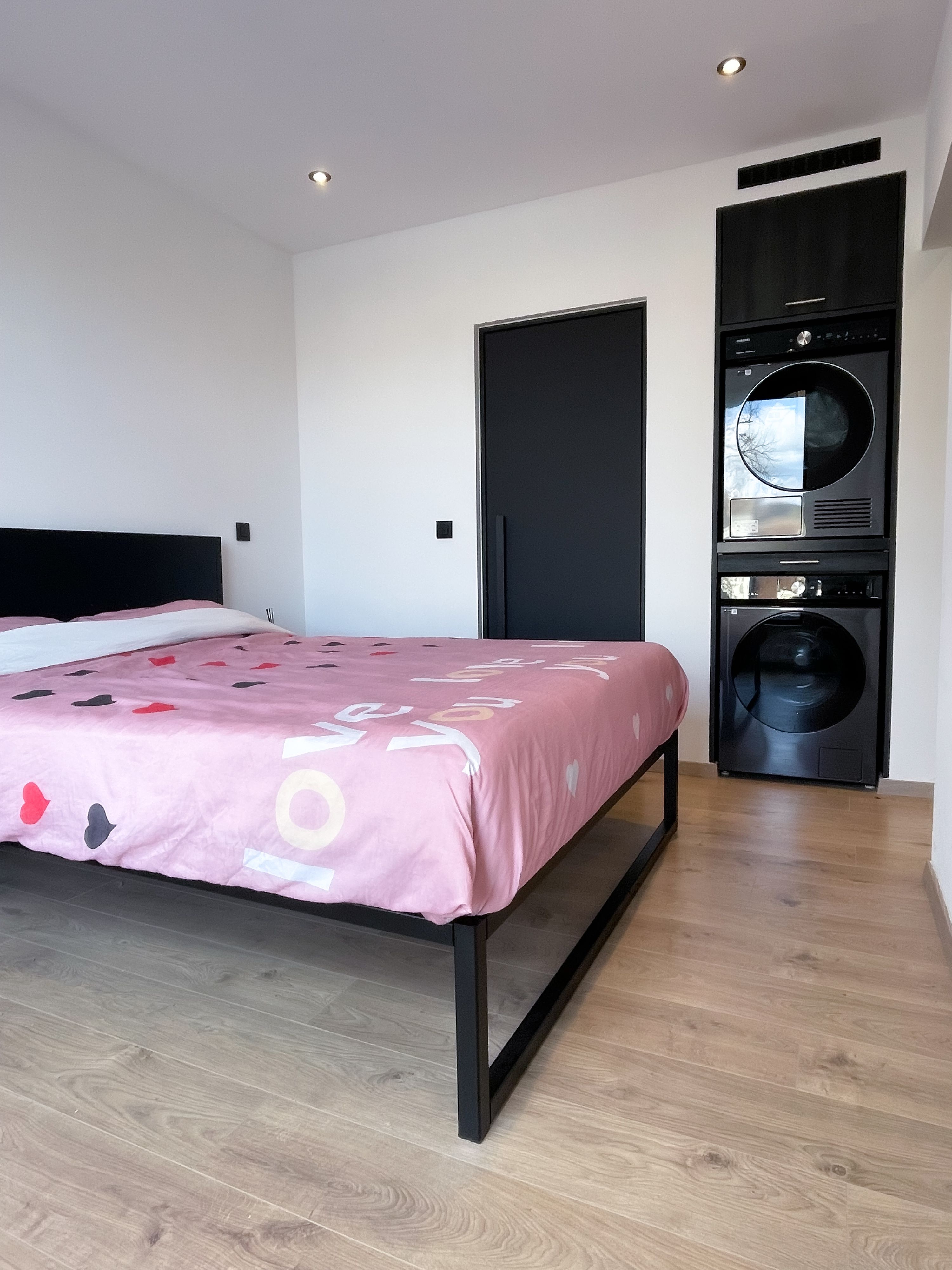 Recent gerenoveerde gezinswoning met moderne uitstraling en industriële accenten - foto 7