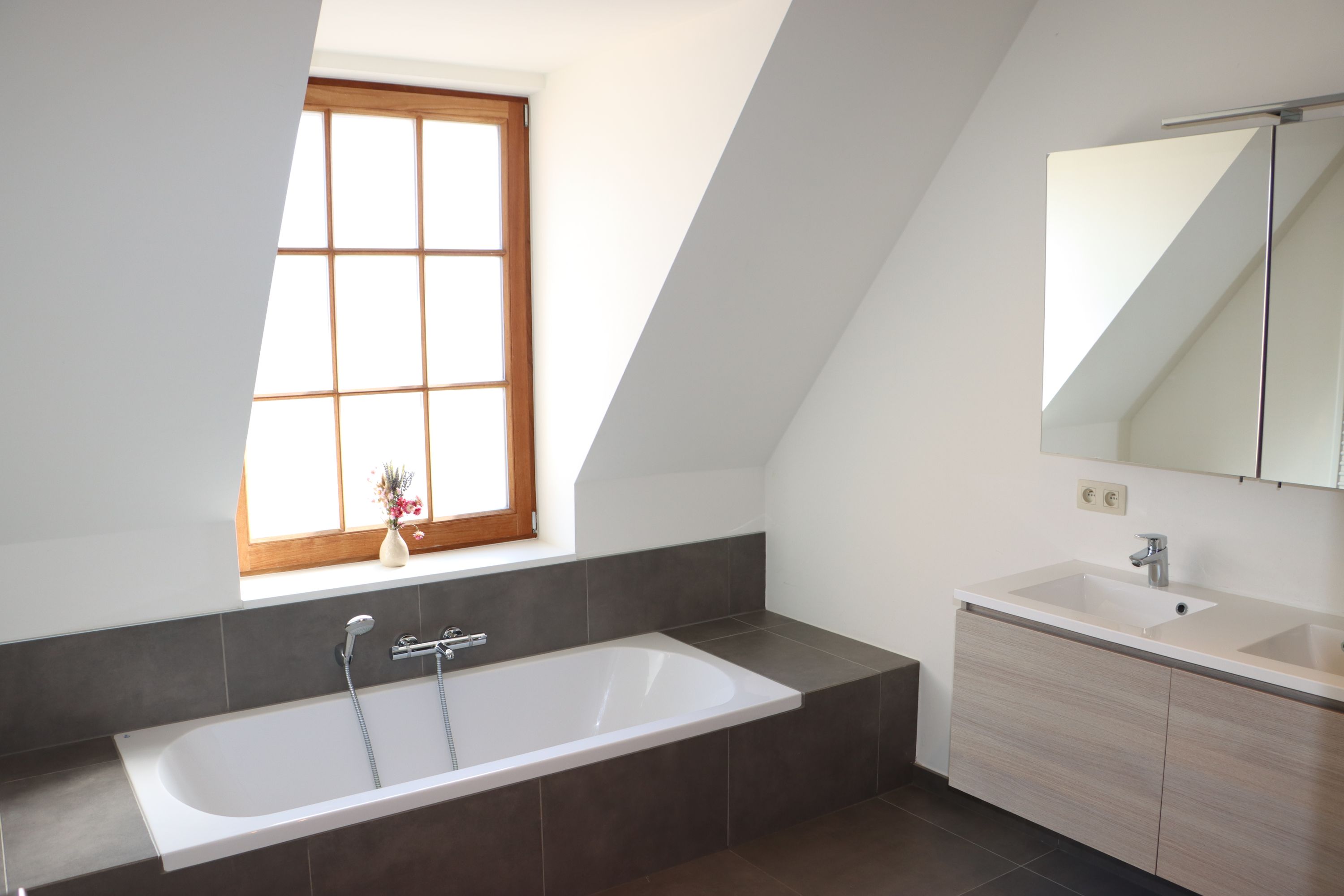 Instapklare energiezuinige gezinswoning met tuin en garage - foto 12