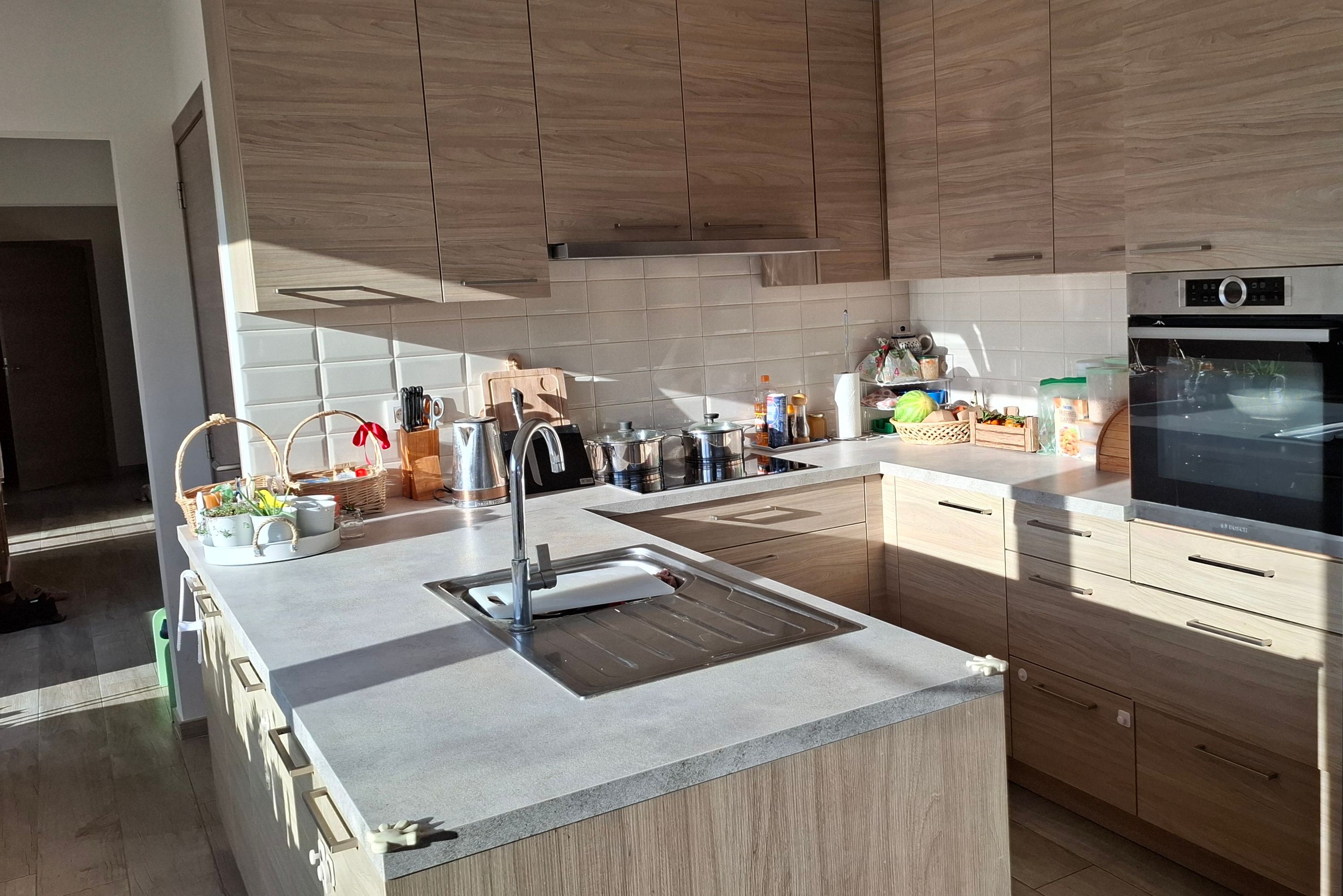 Ruime vrijstaande woning met 5 slaapkamers en grote tuin in Heusden-Zolder! - foto 4