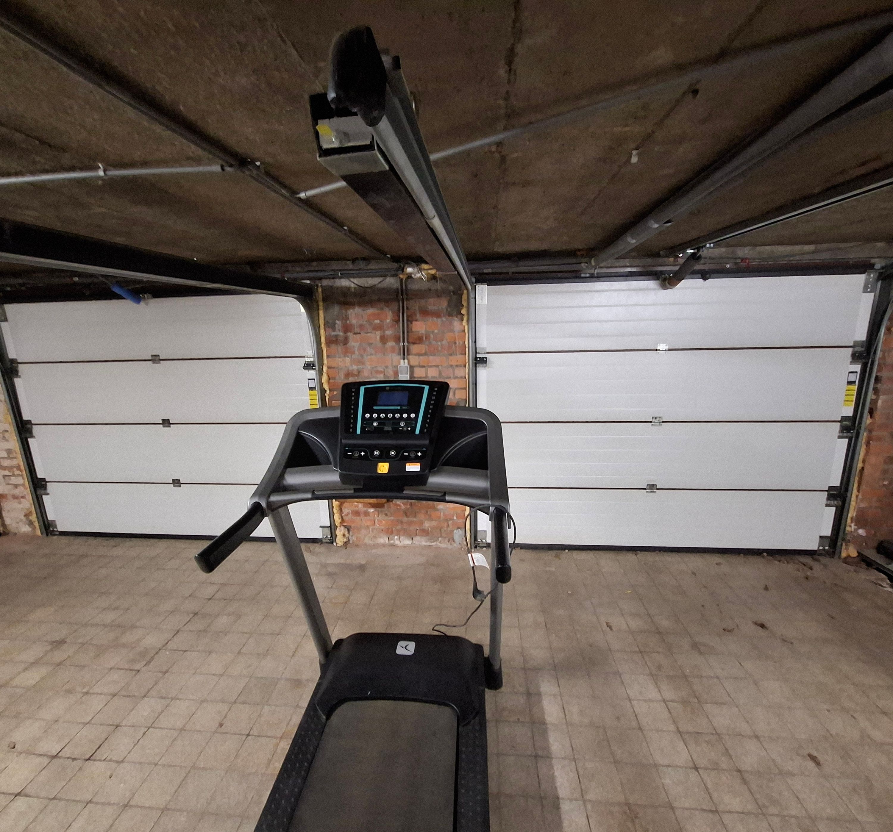 Ruime vrijstaande woning met 5 slaapkamers en grote tuin in Heusden-Zolder! - foto 7